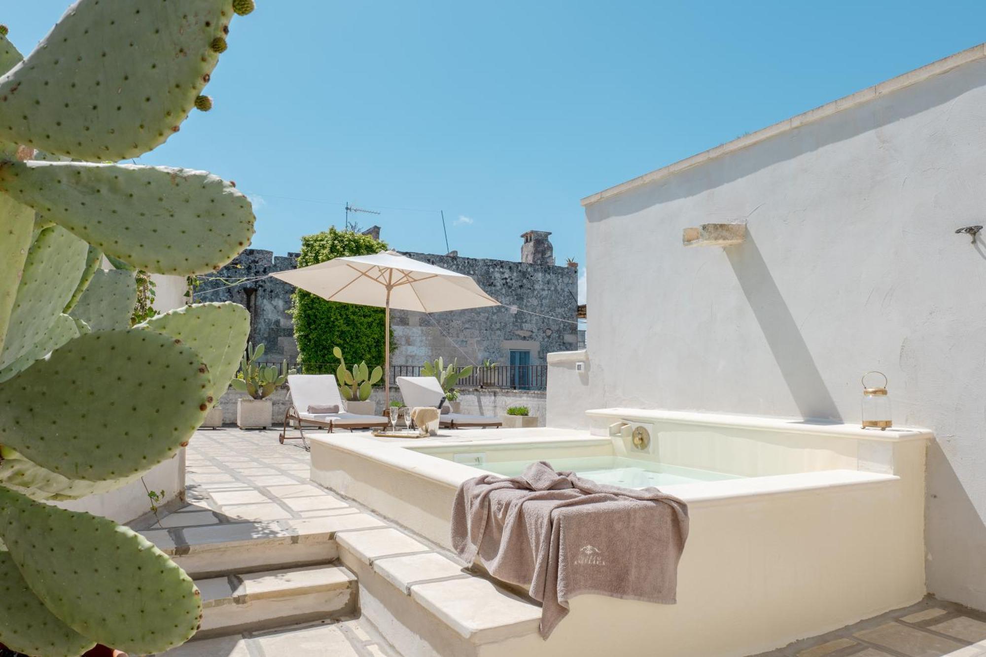 Palazzo Angelica - Luxury Retreat Otranto Bed & Breakfast Giurdignano Ngoại thất bức ảnh